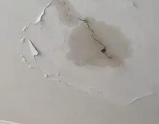 昆山阳台漏水维修公司分享下屋面防水工程质量问题原因分析